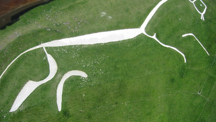 Aerial_view_from_Paramotor_of_Uffington_White_Horse_-_Dave_Price.jpg
